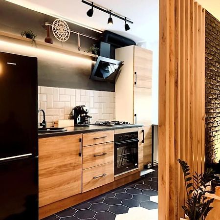 Апартаменты Heart Of The City - Modern Studio With Balcony Бухарест Экстерьер фото