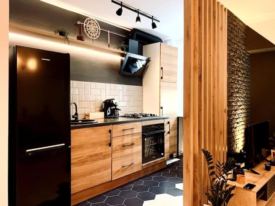 Апартаменты Heart Of The City - Modern Studio With Balcony Бухарест Экстерьер фото